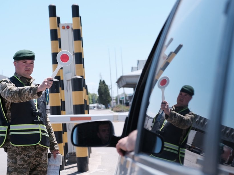В період святкових днів прикордонники забезпечать належні умови перетину кордону